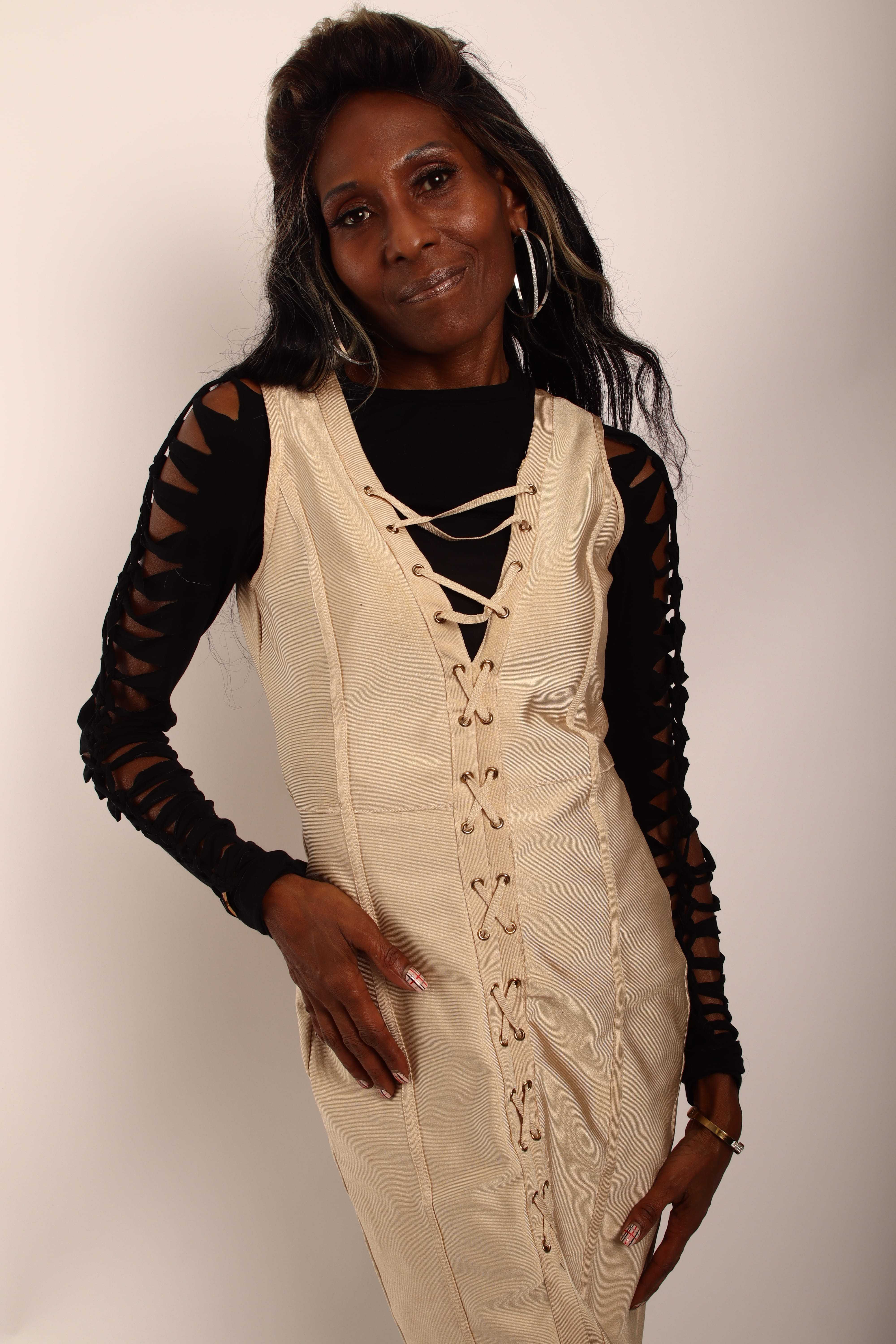 Head Shot Picture of Starina  Haughton