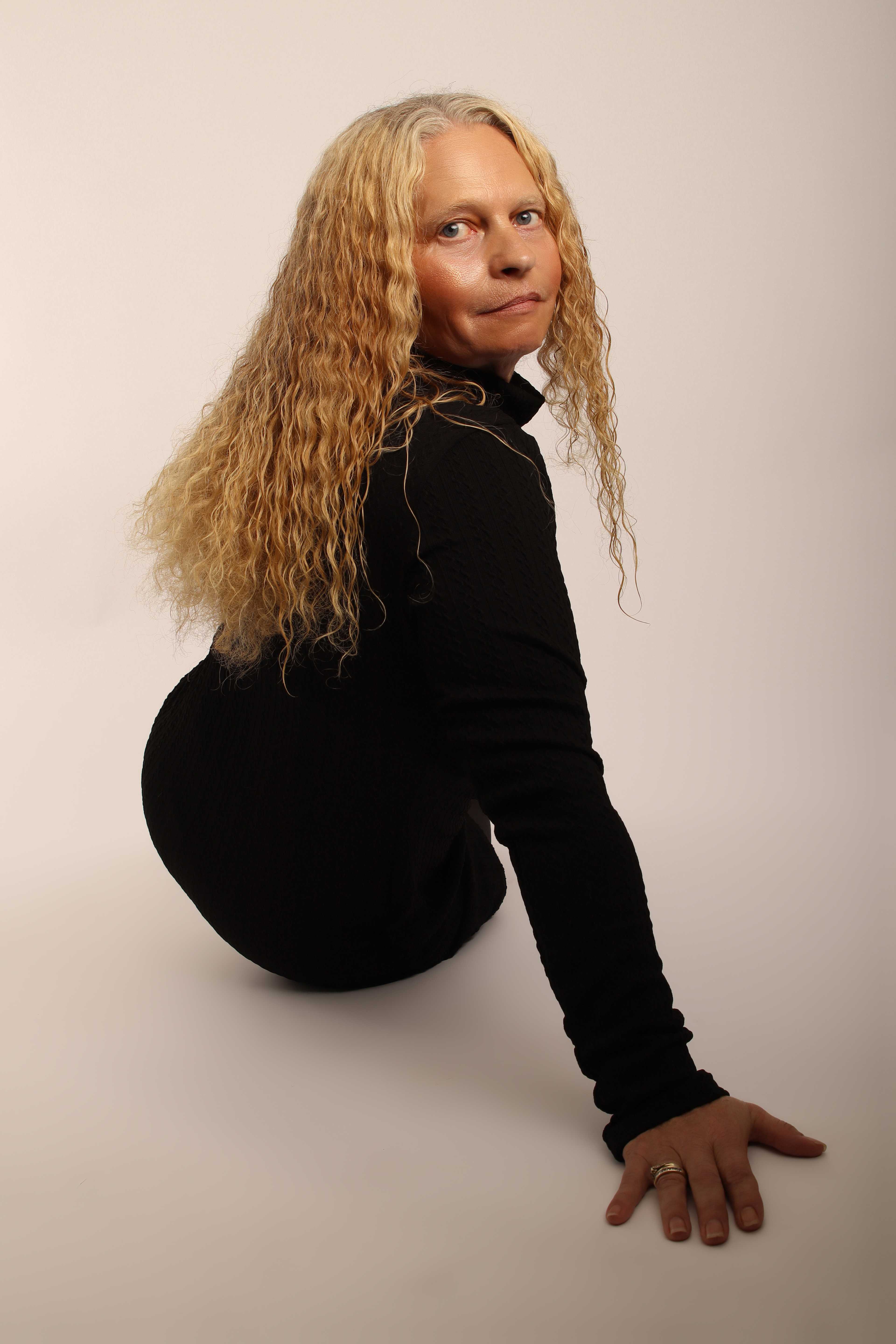 Head Shot Picture of Elizabeth Duncan