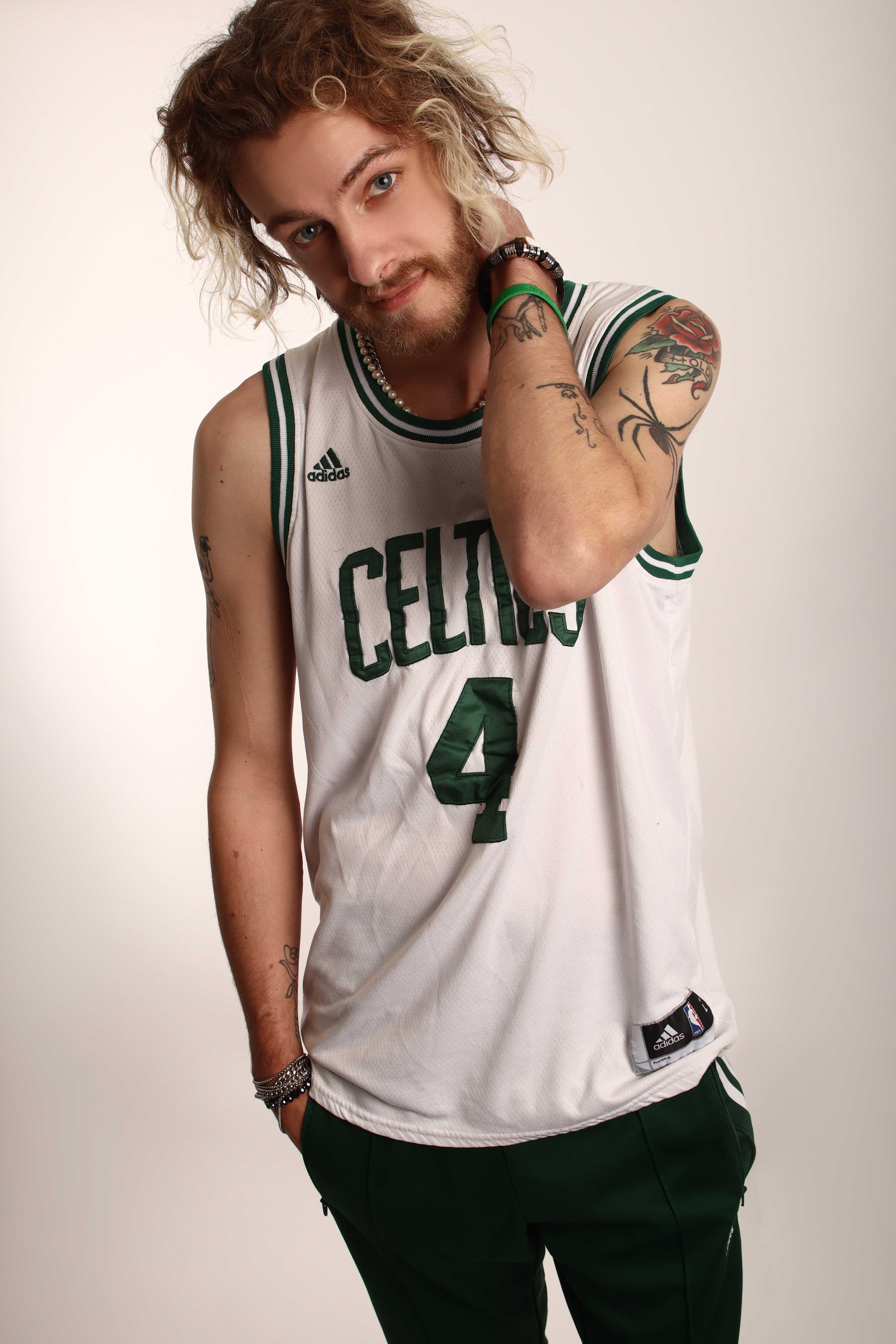 Head Shot Picture of Oliver  Seth 